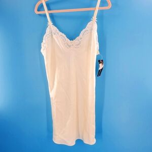 NWT Jones New York ivory half slip XL